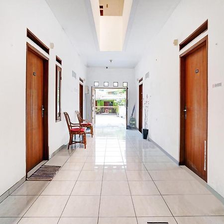 Oyo 1932 Srimahi Residence Bandung Luaran gambar