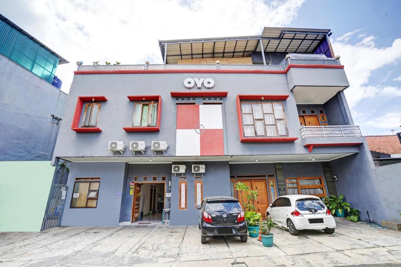 Oyo 1932 Srimahi Residence Bandung Luaran gambar