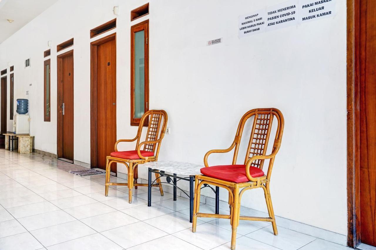 Oyo 1932 Srimahi Residence Bandung Luaran gambar