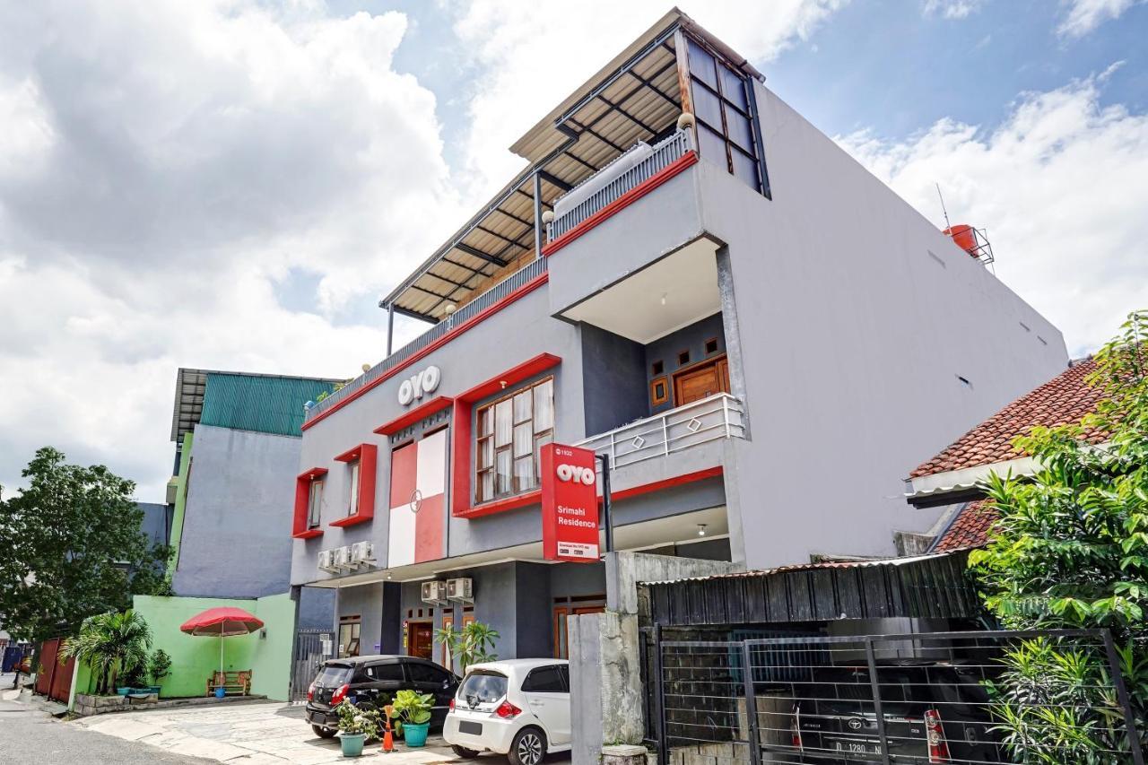Oyo 1932 Srimahi Residence Bandung Luaran gambar
