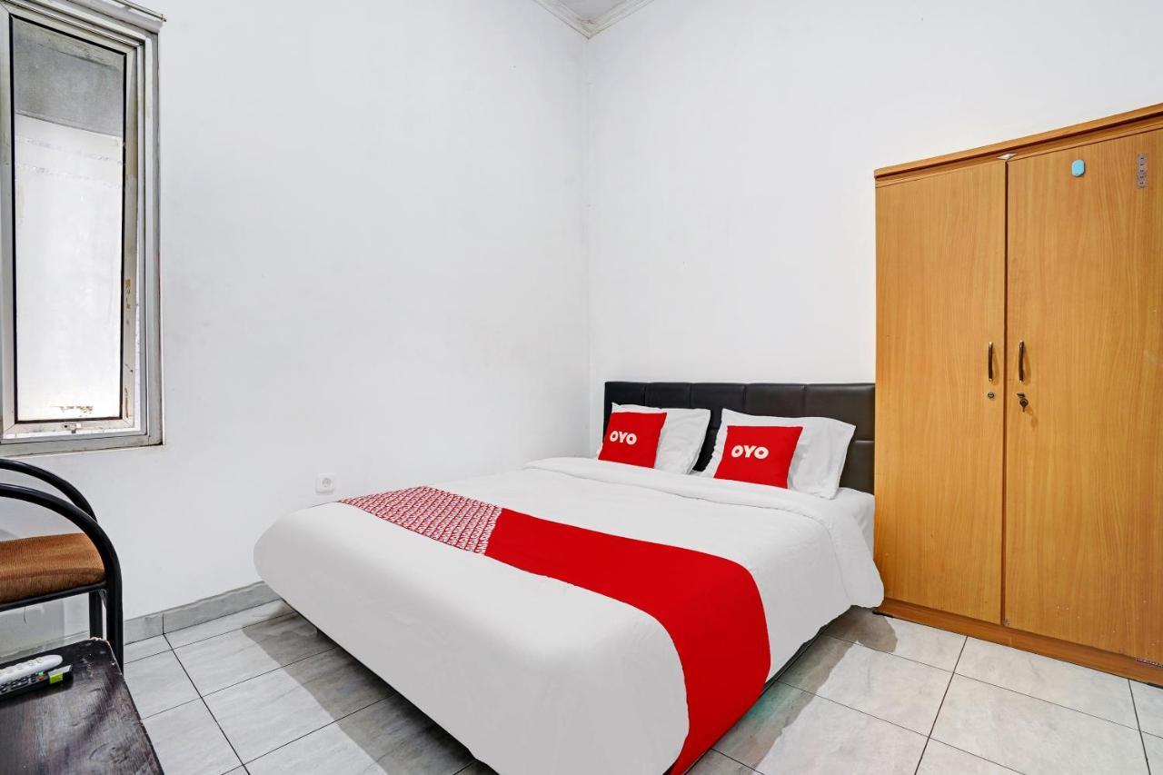 Oyo 1932 Srimahi Residence Bandung Luaran gambar