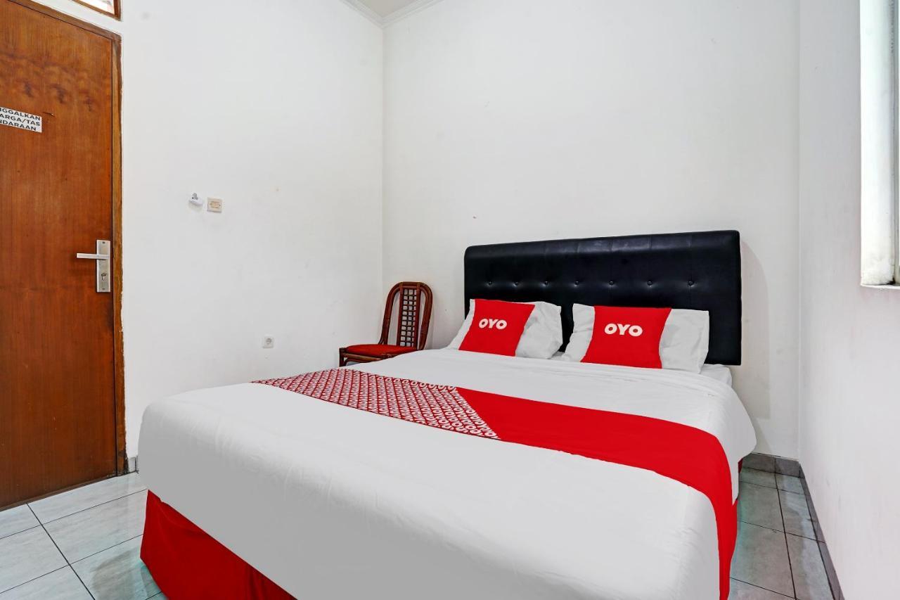 Oyo 1932 Srimahi Residence Bandung Luaran gambar