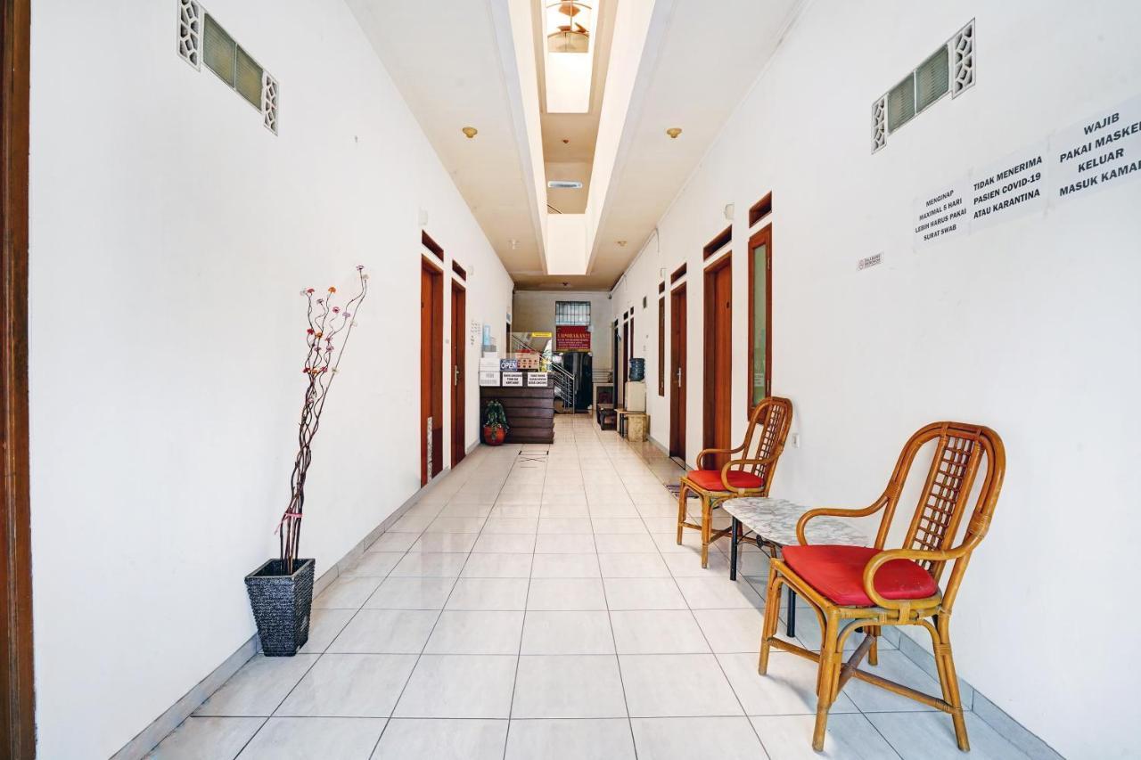 Oyo 1932 Srimahi Residence Bandung Luaran gambar