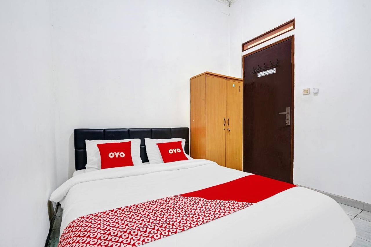 Oyo 1932 Srimahi Residence Bandung Luaran gambar